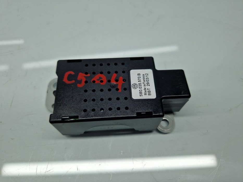 Amplificator antena Volkswagen Golf 6 (5K1) [Fabr 2009-2013] 5M0035570