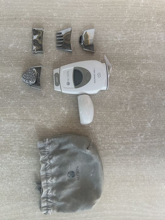 Vand aparat intretinere faciala Nu Skin Galvanic SPA II stare excelenta ca nou