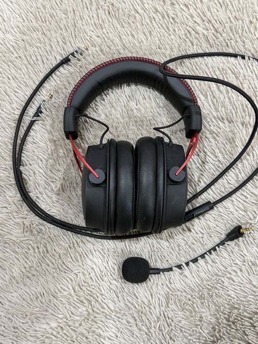 Продам наушники HyperX