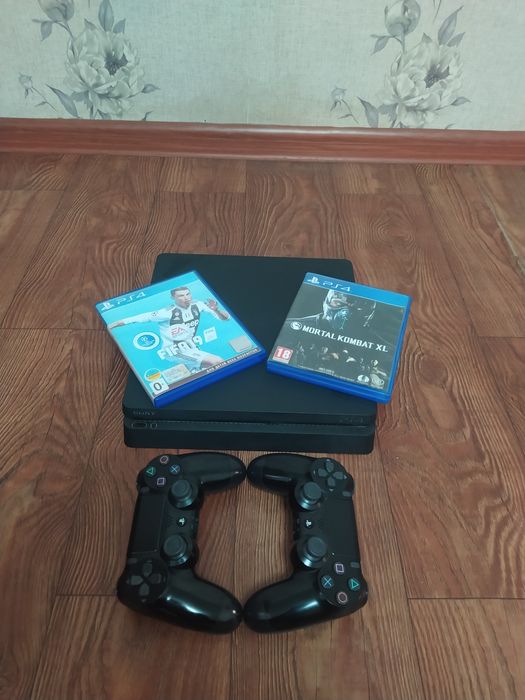 Продается PlayStation 4