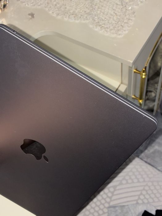 MacBook Air M2 8/256