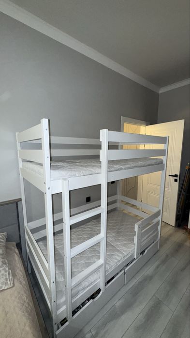 Двухэтажная кровать