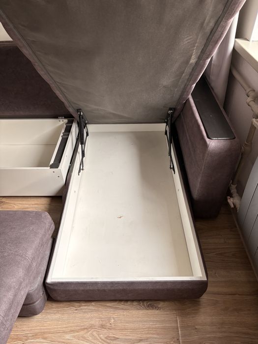 Продаю большой диван