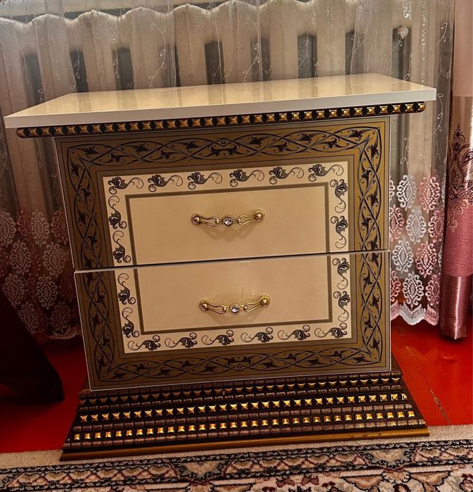 Продается спальный гарнитур в отличном состоянии