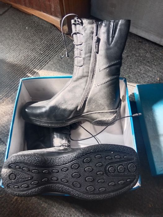 Сапожки осенние новые