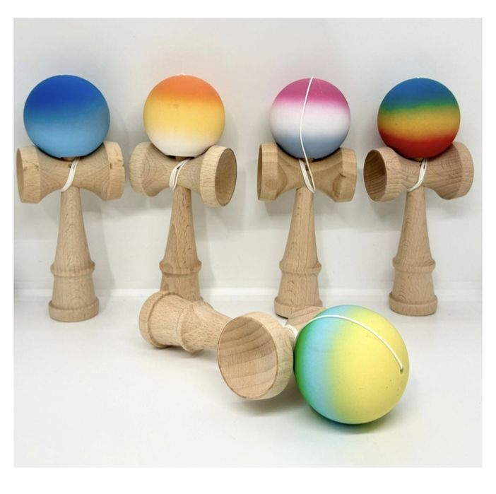 Kendama cauciucată Grip 18 cm – model colorat, antiderapant,