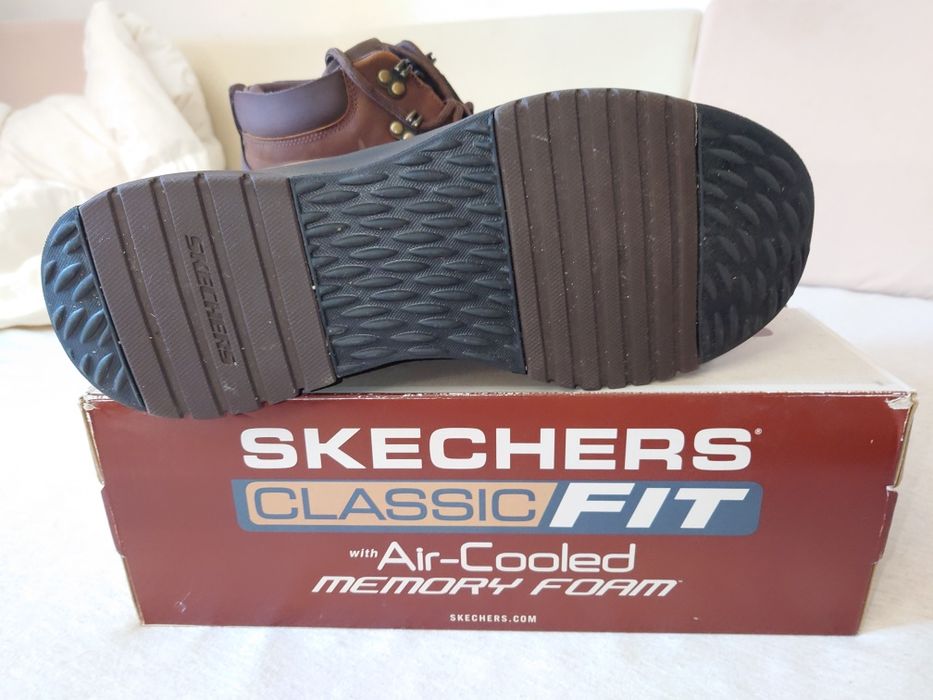 Vând pantofi semi ghete bărbați din piele Skechers noi 45, 46