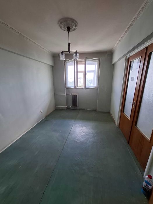 Apartament 3 camere, decomandat. Bloc reabilitat, loc de parcare. Drumul Taberei. Proprietar