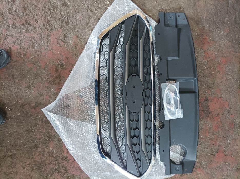 Решетка предна броня Hyundai Tucson  ix35