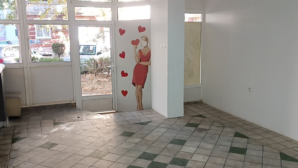 Дава се под наем Магазин в Казанлък - 50 кв.м за 306 € - Снимка #4