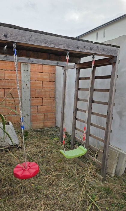 Vand schelet loc de joaca copii