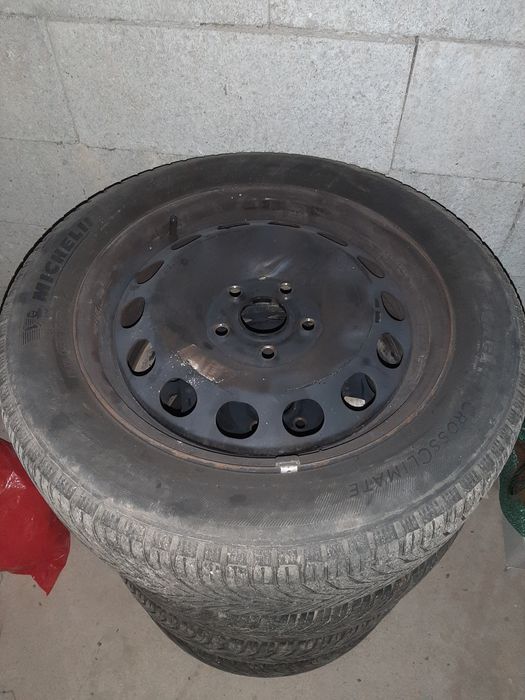 Vând roti de vw Caddy