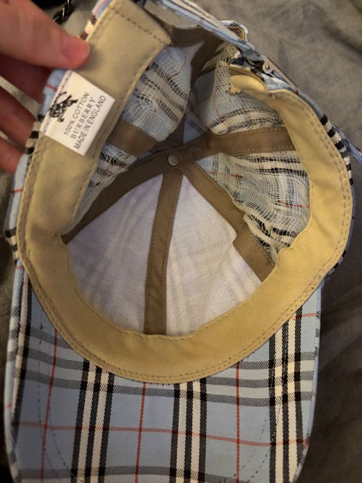 Шапка с козирка Burberry