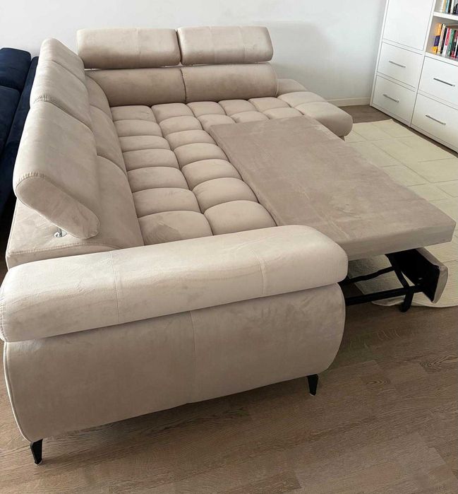 Coltar extensibil si spatiu depozitare din catifea bej - Ferruce II - NOU