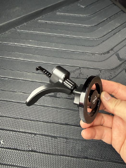 Телефон держатель  авто оникс