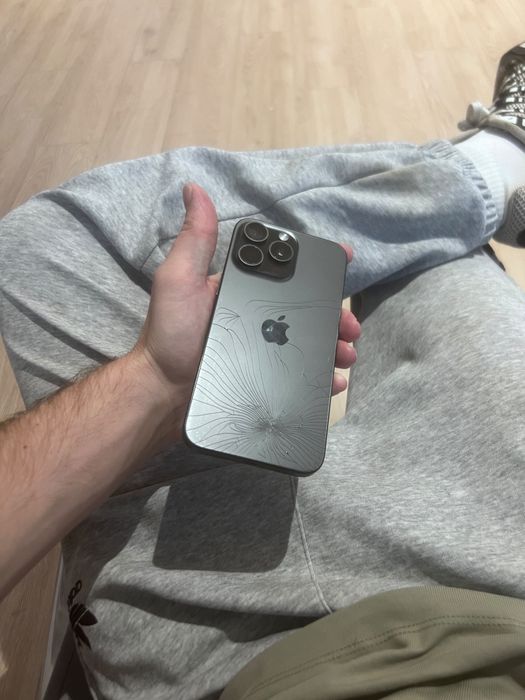 Apple 15 pro Max 256 gb