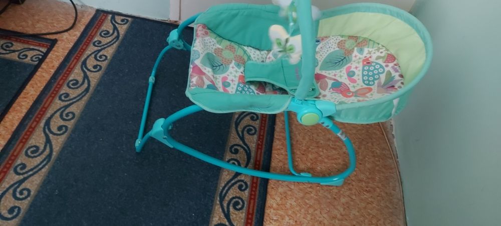 Шезлонг - люлка  за бебе