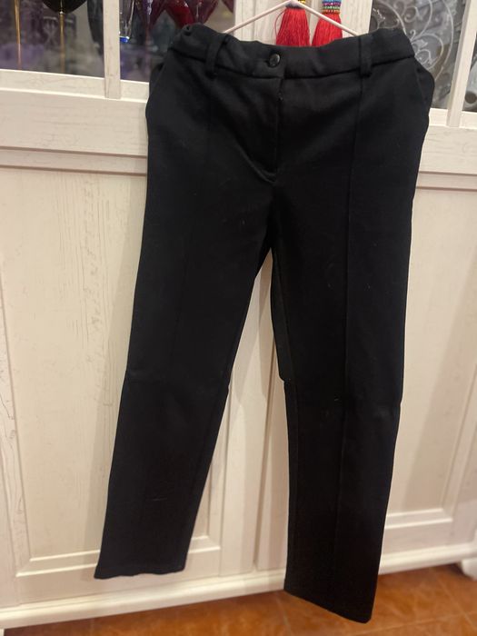 Вещи  для девочки 1 класс. В отличном состоянии .