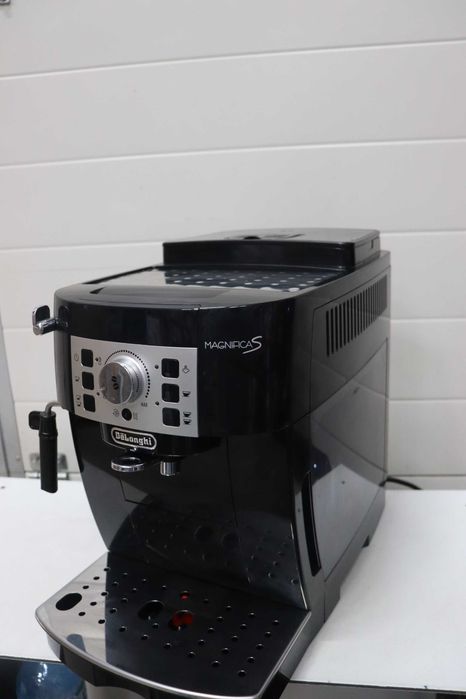 Кафеавтомат De'Longhi Magnifica S 1450W, 5вида напитки, 15 bar