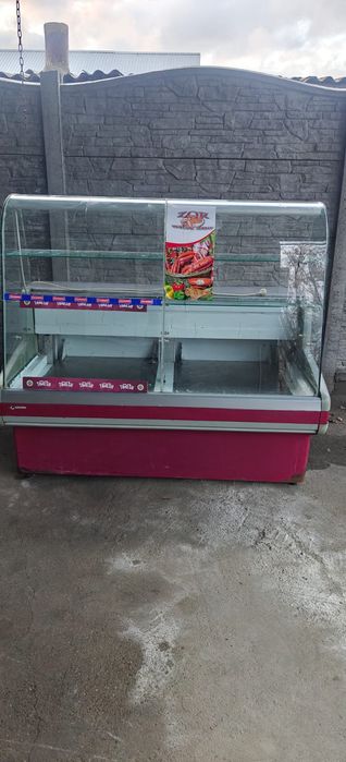 Витринный холодильник