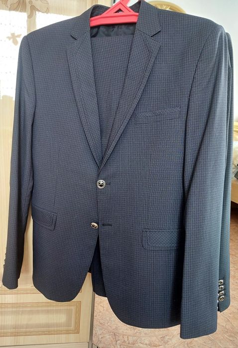 Костюм с брюками 48р