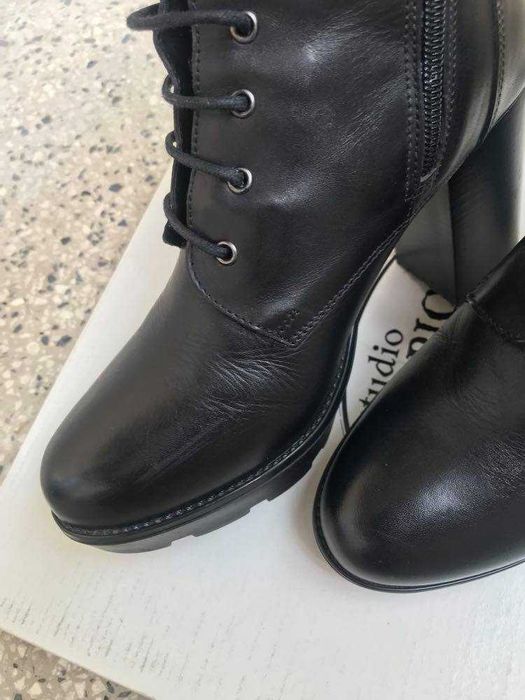 Дамски боти на ток CAMPIONE