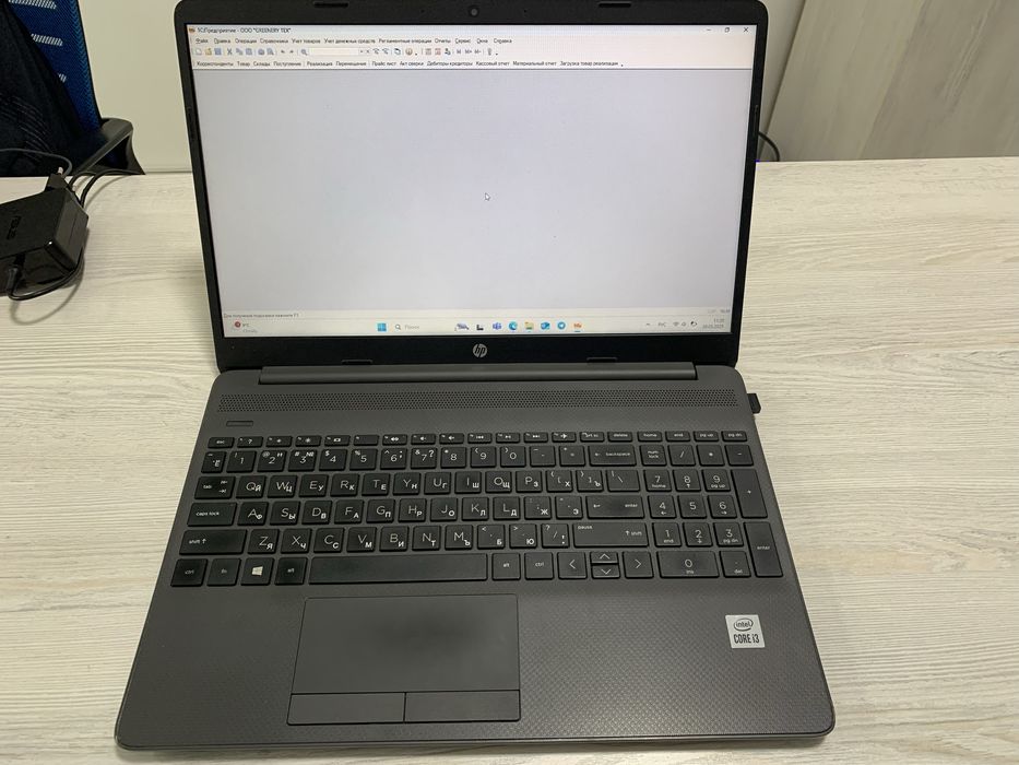 HP 250 G8 Core i3 1005G1
