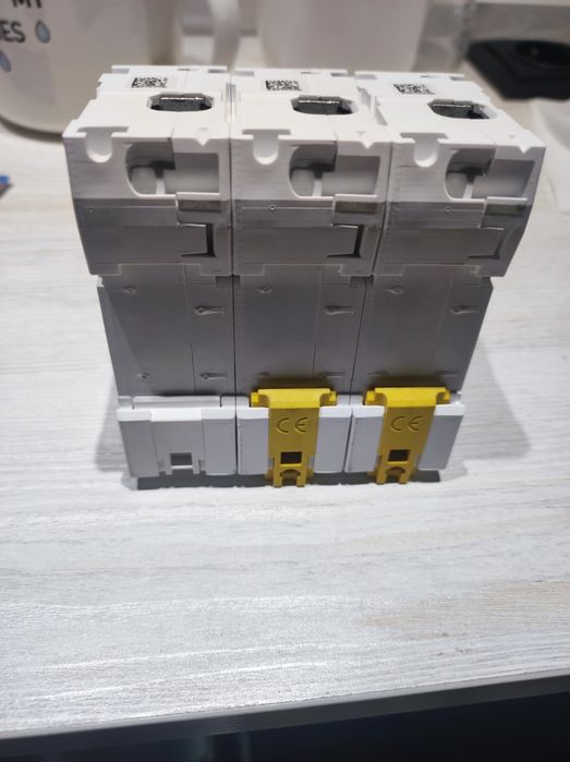 Продается автомат Schneider 125A