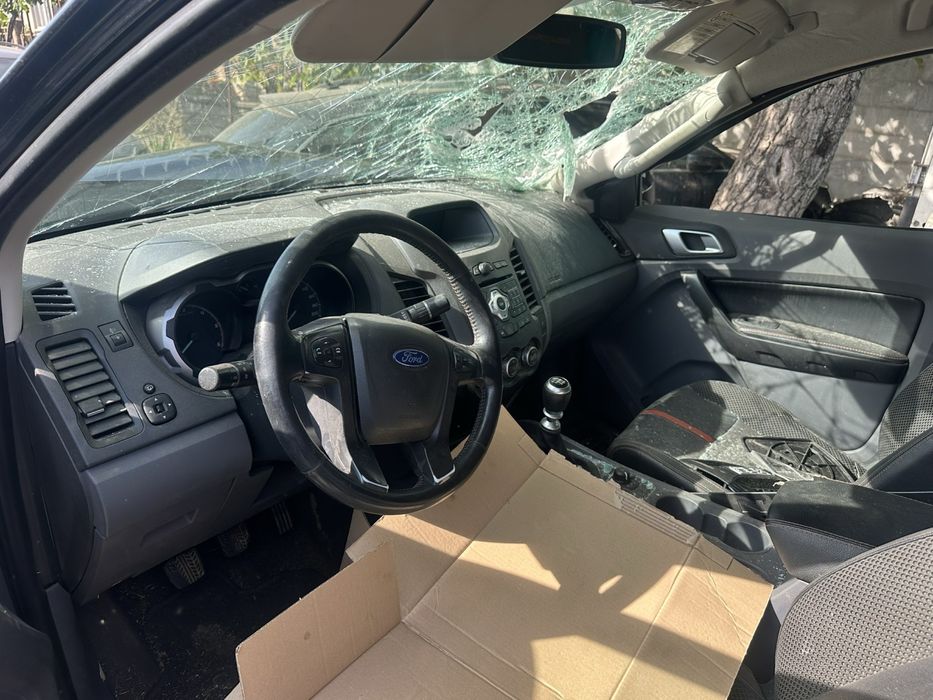 Форд рейнджър на части