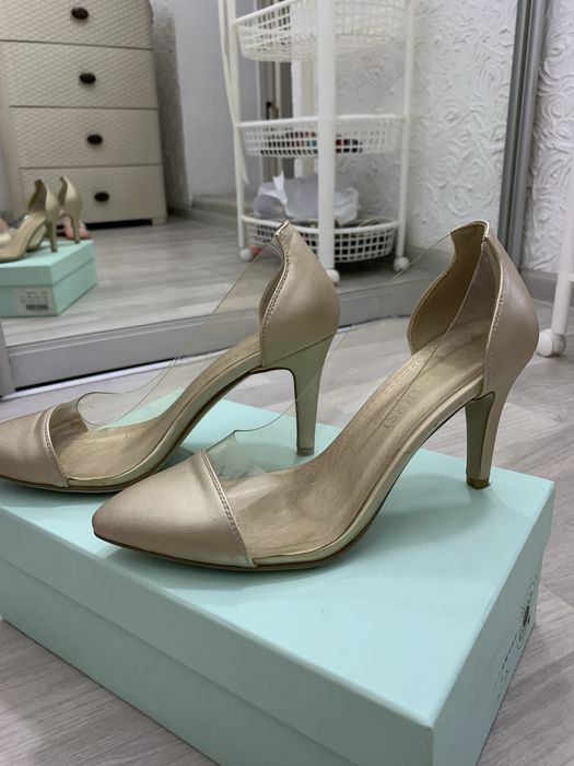 Продам туфли даром!!!