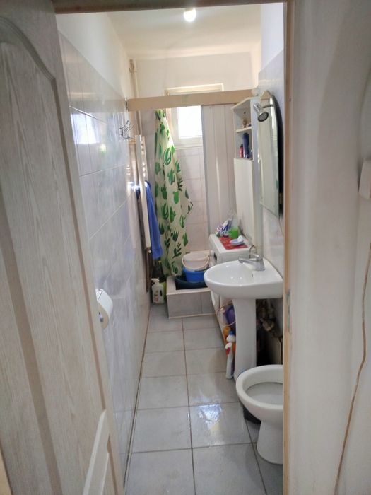 Vând apartament 2camere vest