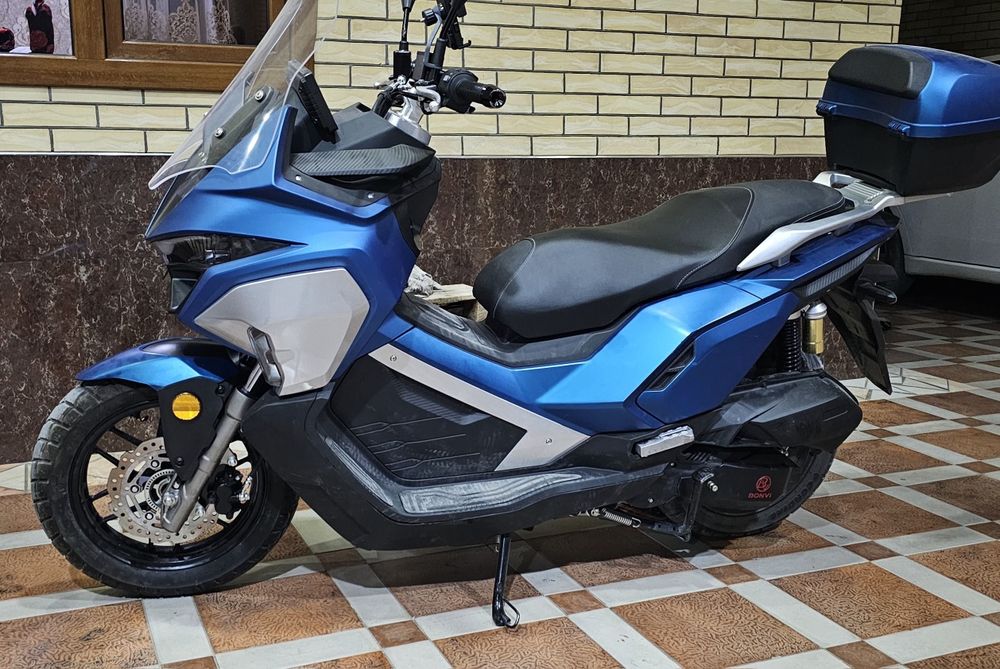 Skuter 150 kub sotiladi