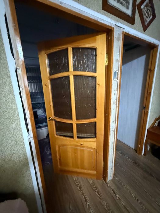 Продается межкомнатные двери.