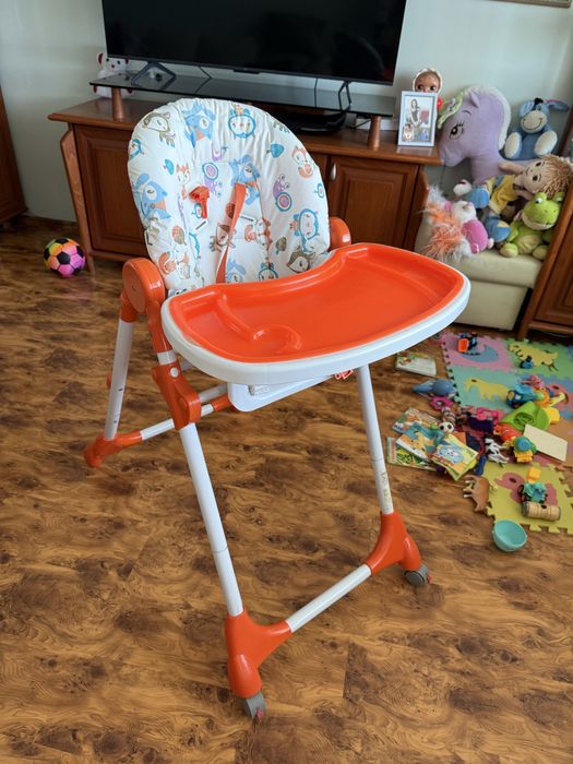 Стол за хранене бебе