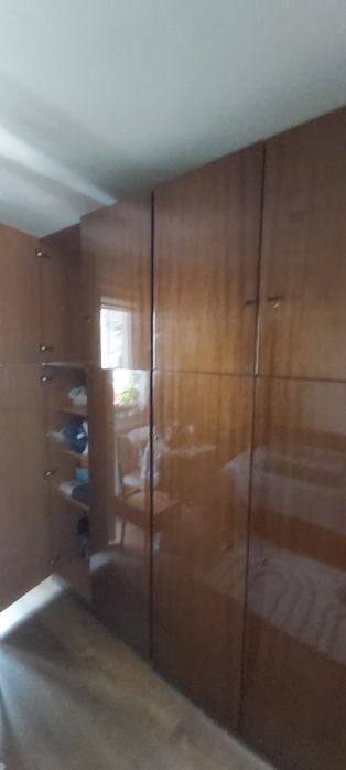 Продавам гардероб