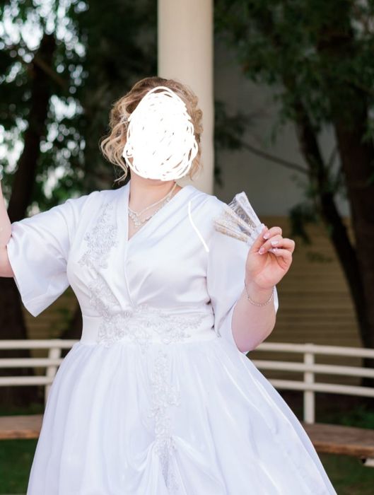 Продам свадебное платье большого размера