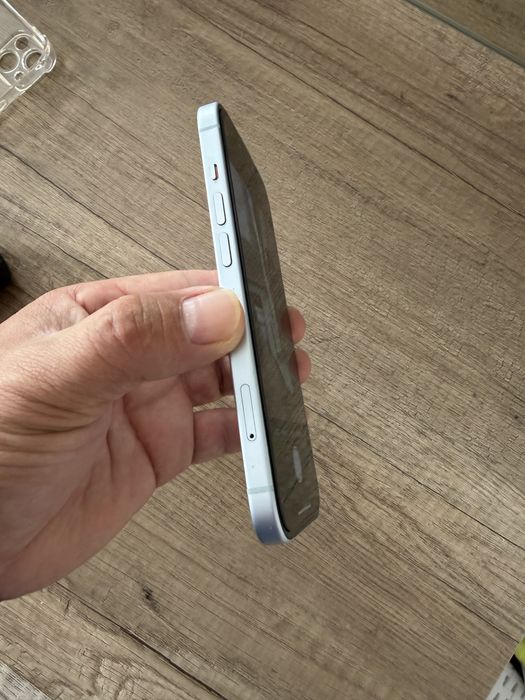 Продам Айфон 15 состояния новый