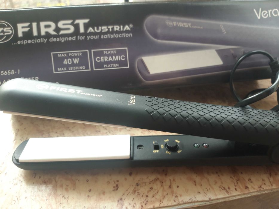 Presa za kosa FIRST Vera hair (moje i razmqna s retro presa ili masha)