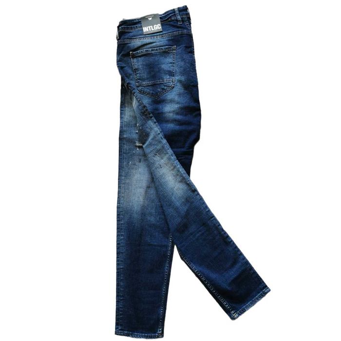 Тъмно сини дънки за НЕГО