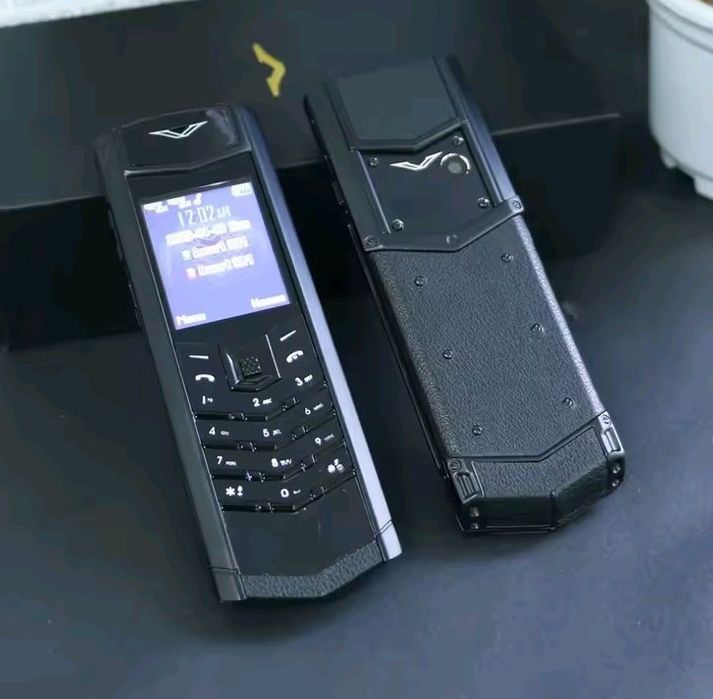 Telefoane Vertu NOI