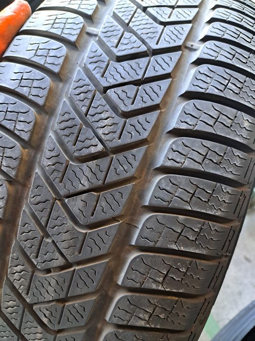 4 anvelope iarnă 245 45 R19 Pirelli