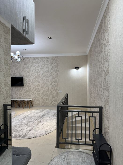 Сдаётся 2-х комнатная квартира на первом этаже