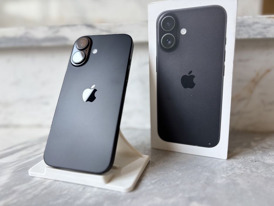 IPhone 16 128GB - 100 battery - Black - Като Нов