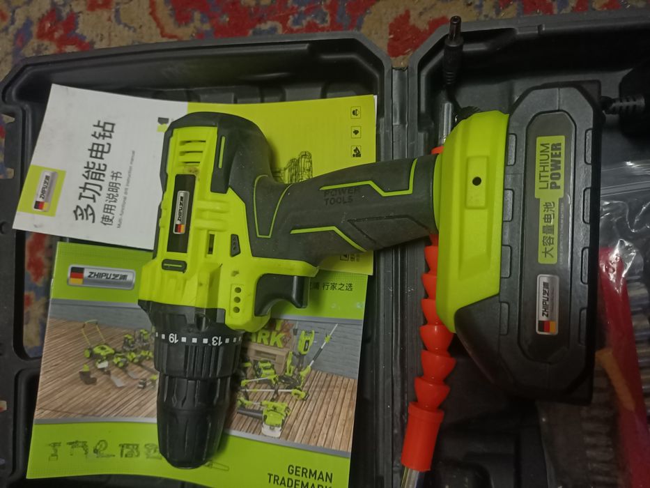 Шуруповёрт новый 21вольт проверял отличный