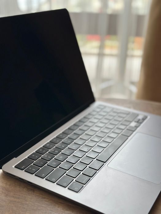 MacBook Air 13 инча M3 2024 – 16GB RAM 512GB SSD