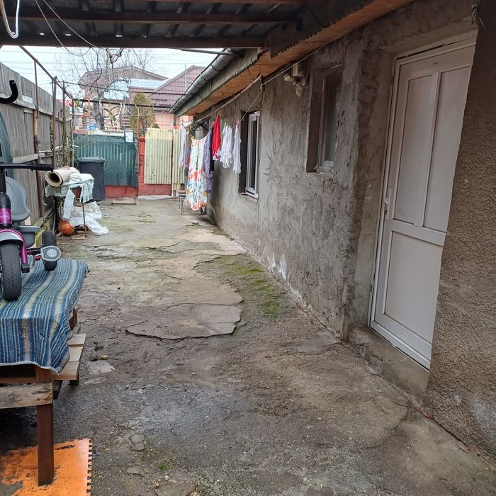 Închiriez spațiu garaj