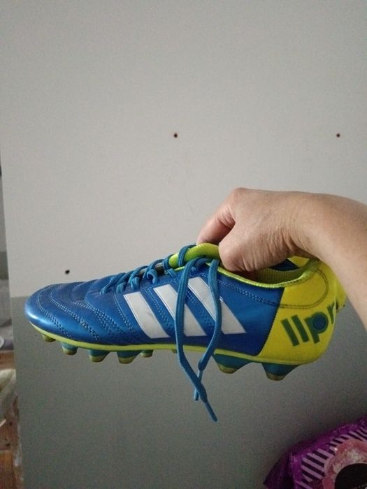 Спортивная обувь. Шиповки.