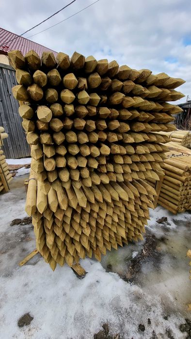 Stalp din lemn rotund ascutit diametru 10cm, L=2,0m natur sau tratat!