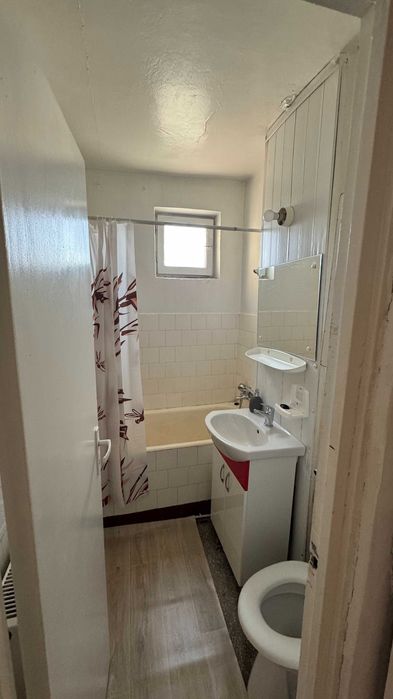 Inchiriez apartament 2 camere ultracentral Baia Mare-230 Euro