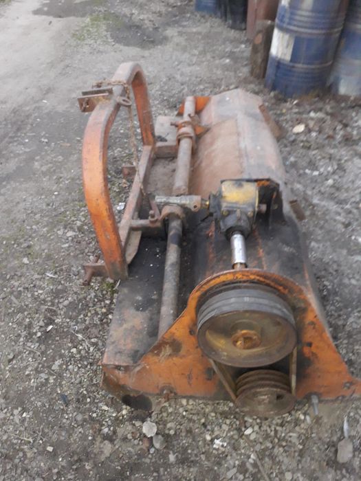 Tocator resturi vegetale